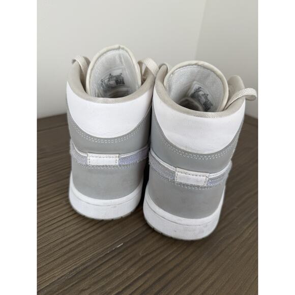 Jordan 1 Mid Wolf Grey Aluminum White/Multicolor (BQ6472-105) Women’s Sz 8 - Picture 4 of 8